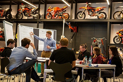 KTM buchte den Lehrgang „Digital Transfer Manager“ bereits mehrmals als Inhouse Training. © KTM AG