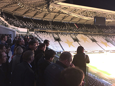Sektempfang bei Juventus Turin für die Teilnehmer am Vorabend des LIT. © Business Upper Austria